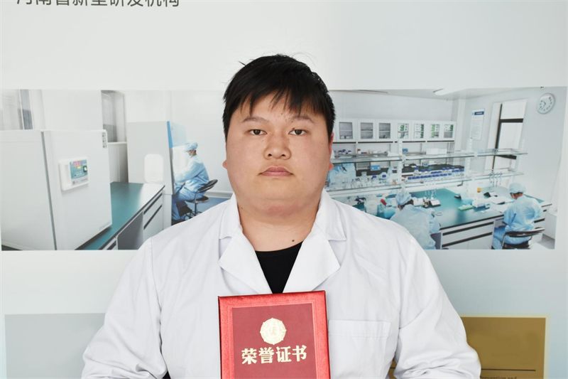 2024年優(yōu)秀員工——李夢陽